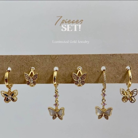 Set of Seven Pieces of Butterfly Hoop Earrings 🦋 - Picture 1 of 2